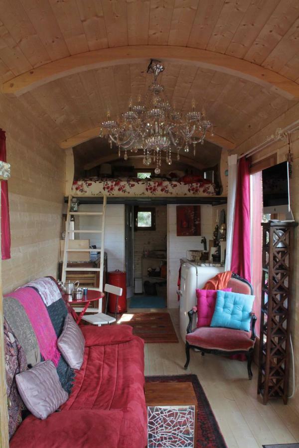 Roulotte Aux Peupliers Hotel La Tour-d'Aigues Luaran gambar